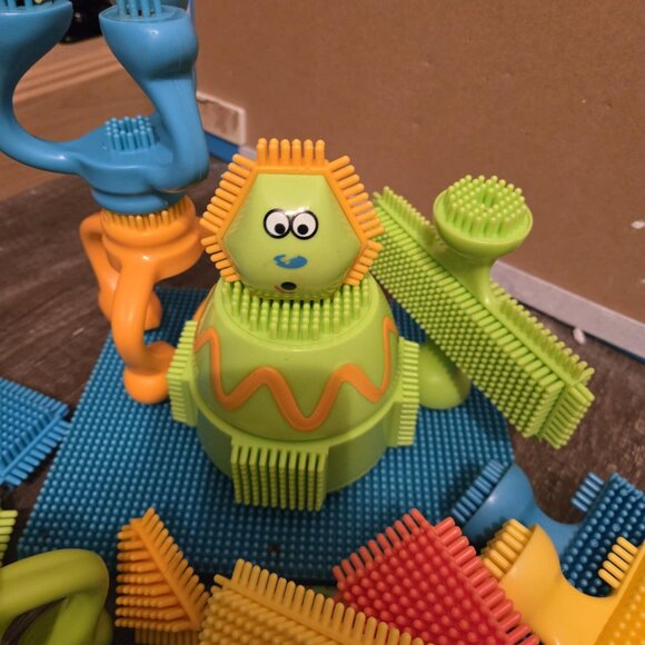 Stacking block or manufacturing - Picture 2 of 2